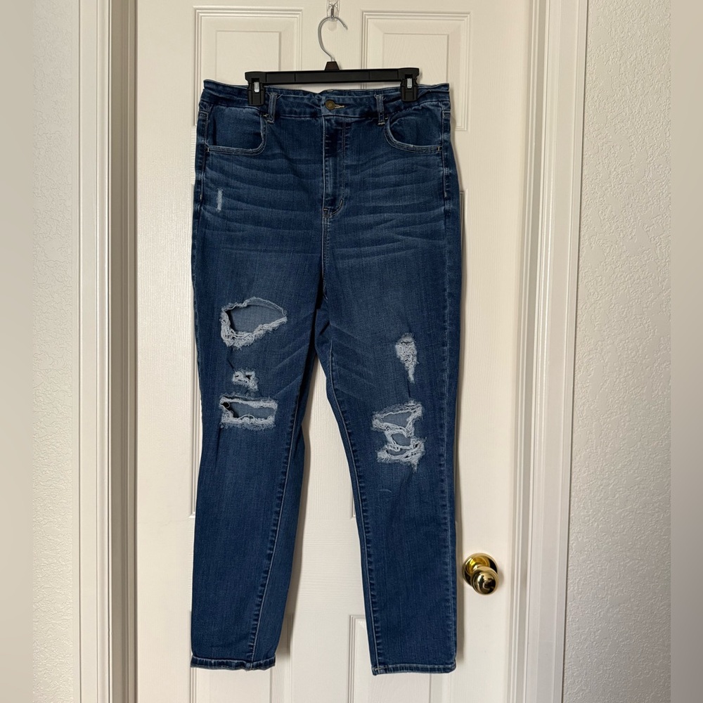 American Eagle Distressed Jeans